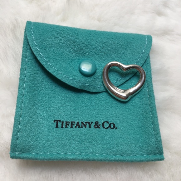 ✨Tiffany & Co.✨Elsa OpenHeart Pendant